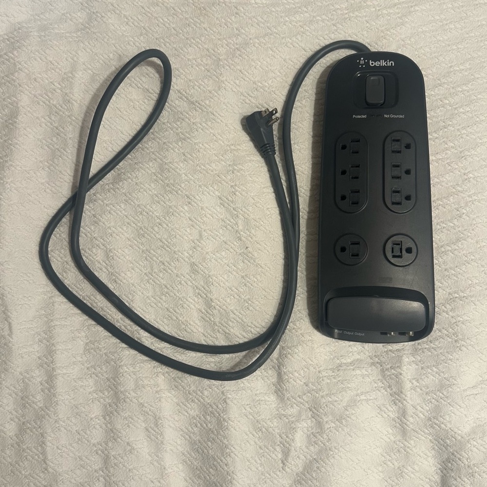 Belkin Surge Protector Power Strip 8 Outlet + Coax Cable Protection Heavy Duty